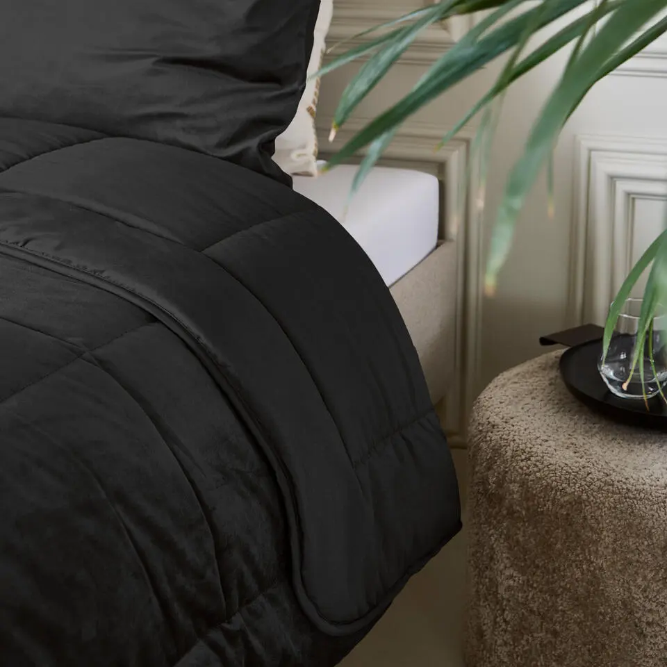 Dekbed zonder Overtrek Velvet 240x200 – Superzacht & Wasbaar – Zwart