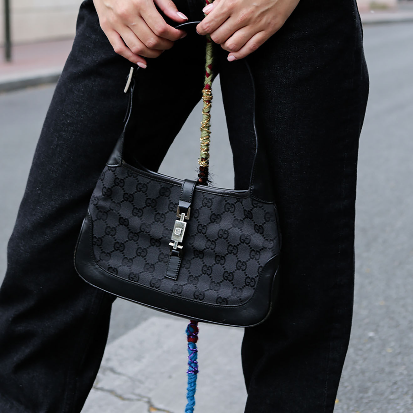 Gucci Sac porté épaule Jackie en Toile Monogramme noir - Très bon état - L.32 cm