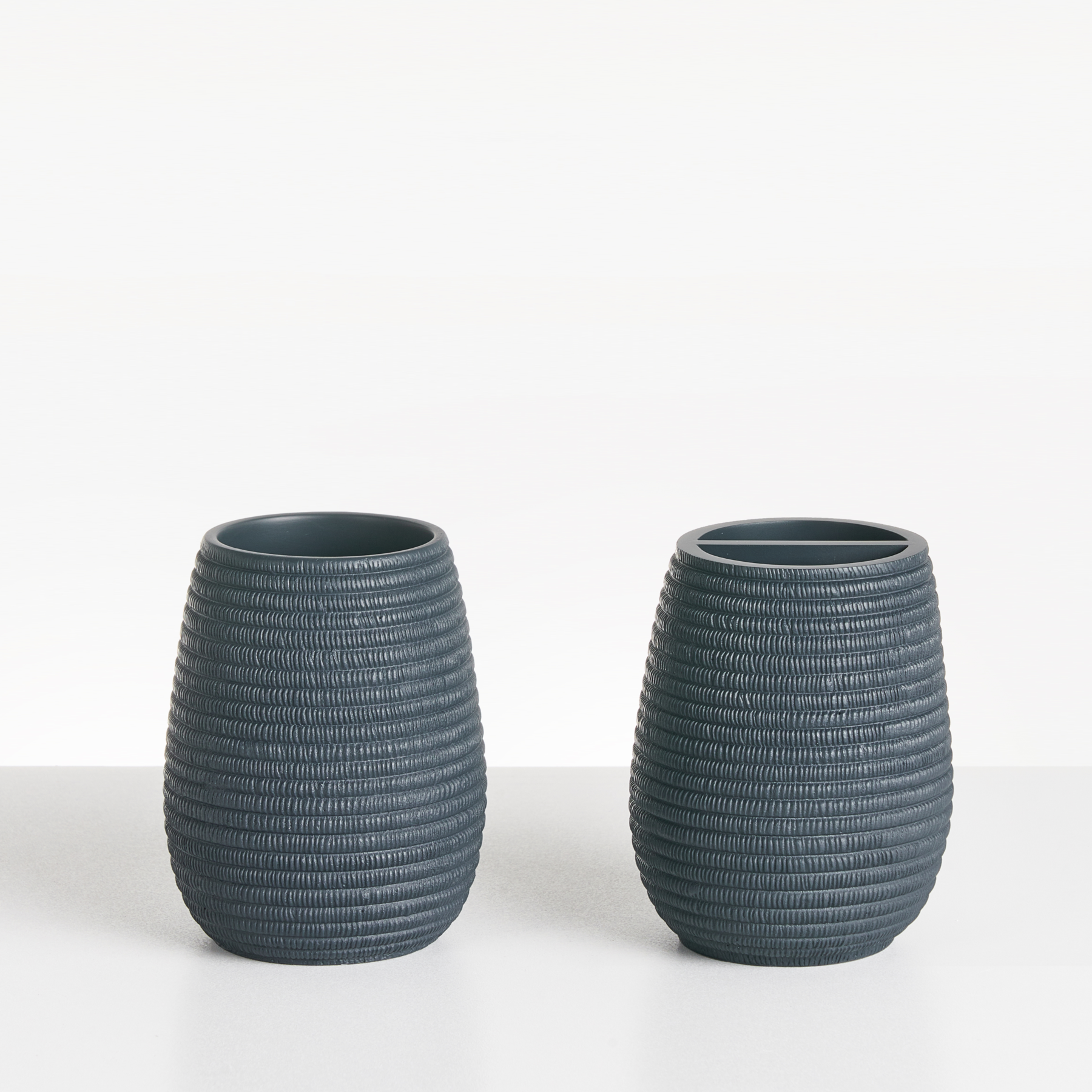 Beliani - QUILCA - Badkameraccessoireset - Donkerblauw - Polyresin