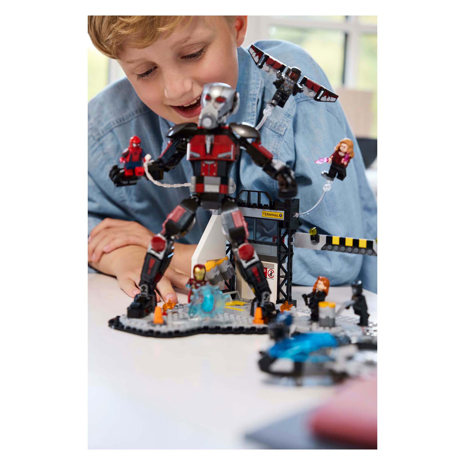 LEGO Super Heroes 76314 Captain America Civil War Actiescene