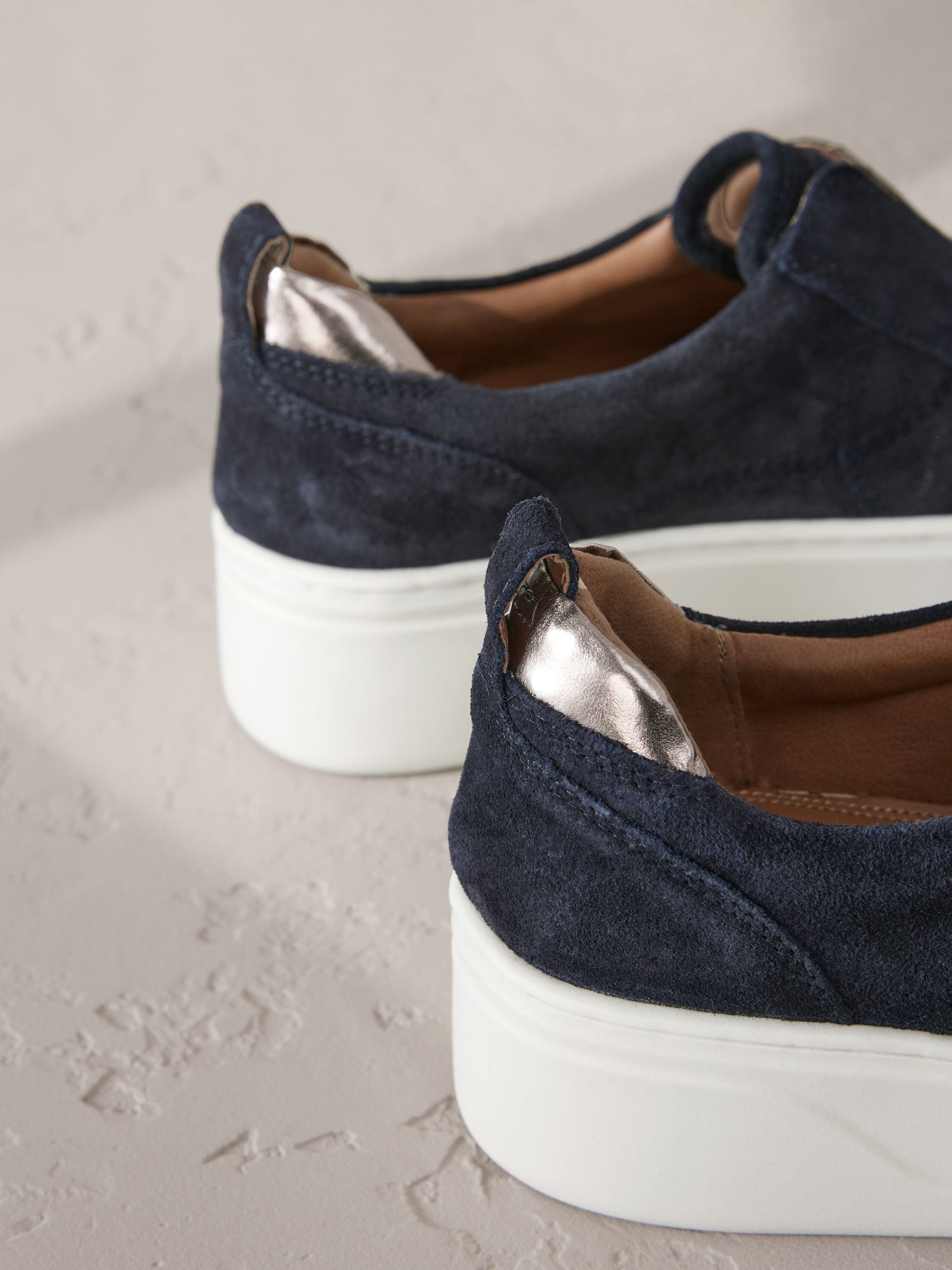 Marineblauw - Signature leren instapsneakers met dikke zool en plateauzool