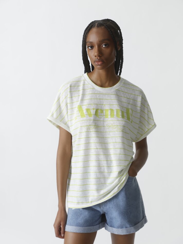 Camiseta listrada estampada - Branca/verde