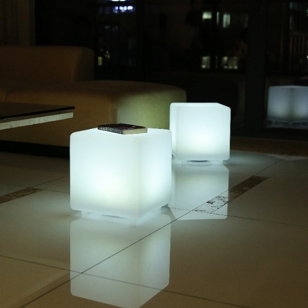 Lumisky Cube lumineux multicolore solaire CASY