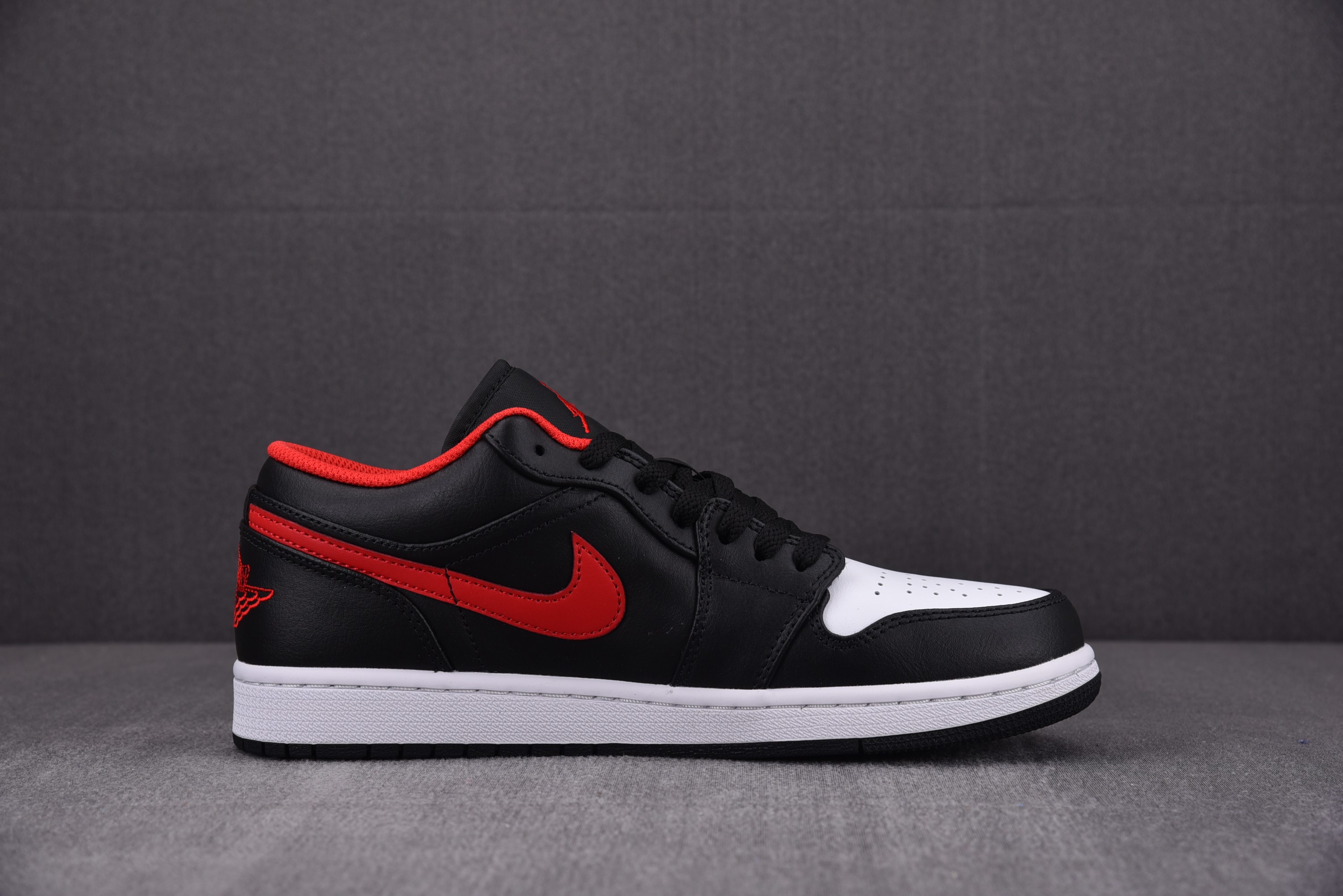 Jordan 1 Low White Toe