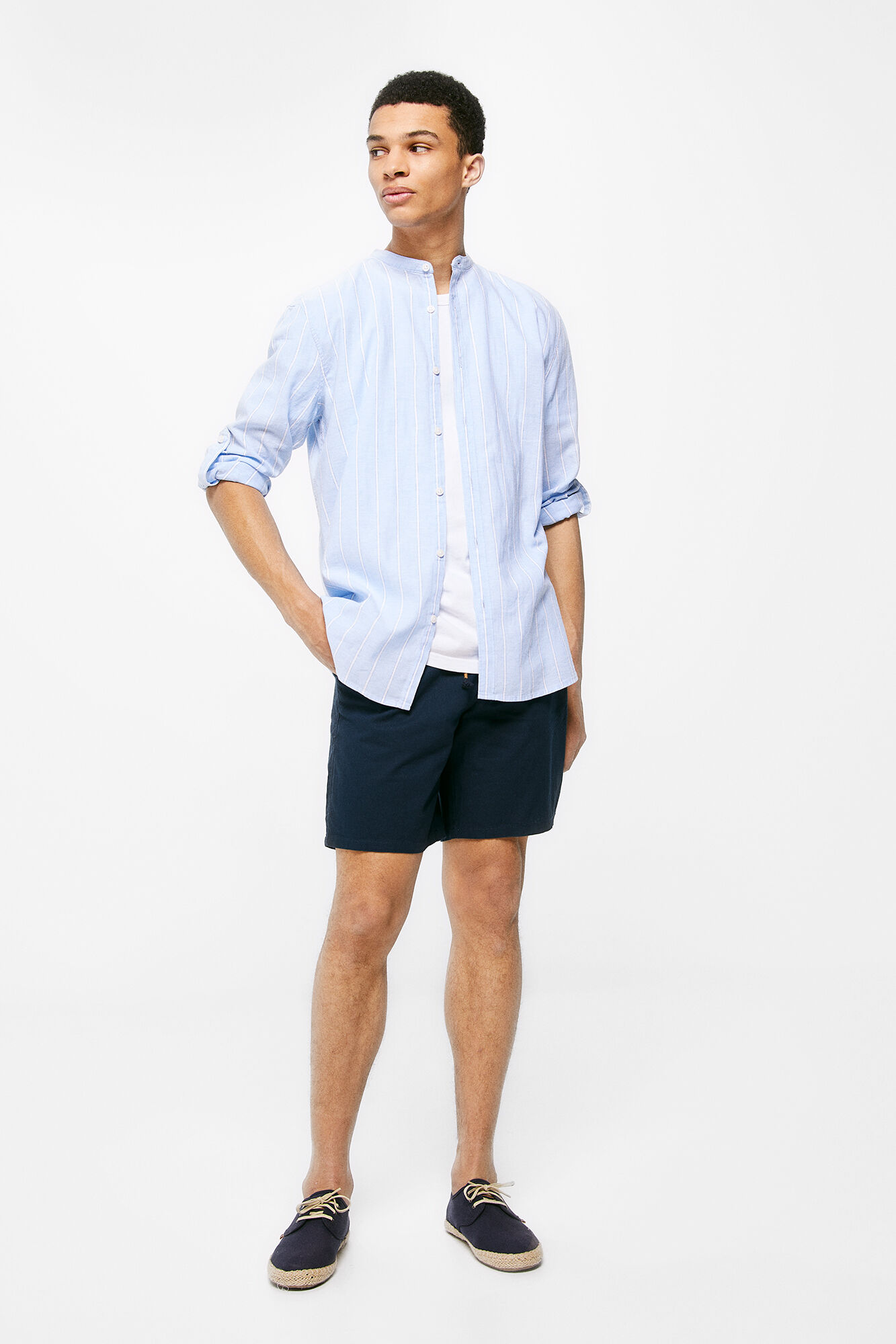 Camisa de linho listrada - azul claro
