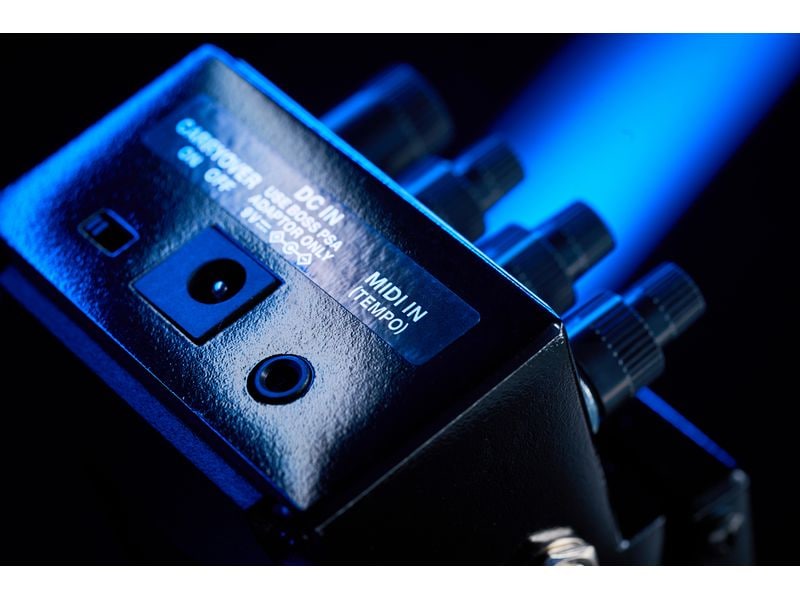 BOSS Pedal SDE-3 Dual-Delay-Pedal mit Tap-Tempo- und Carryover-Funktion