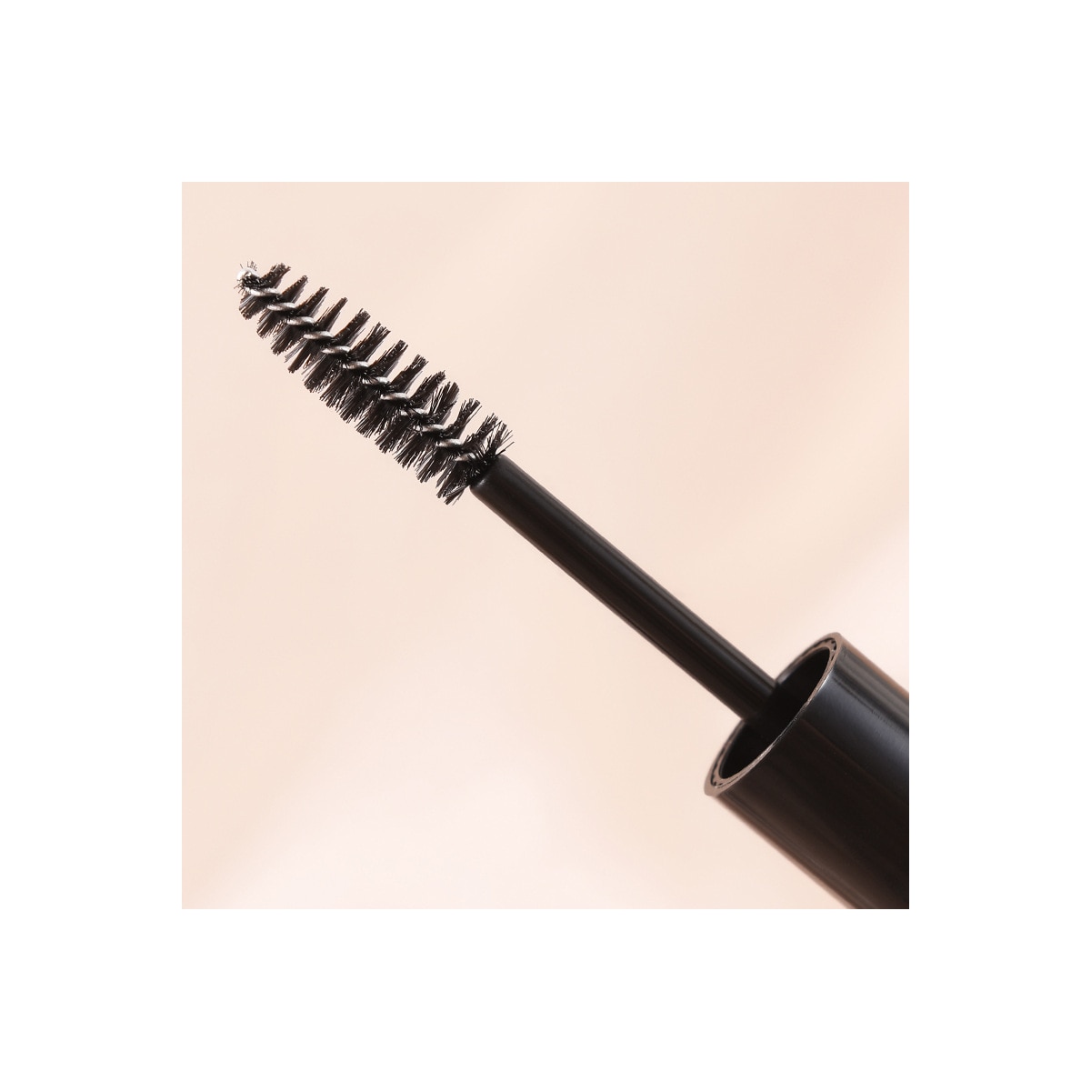 3 x 10 ml mascara tuber med 3 gjennomsiktige trakter