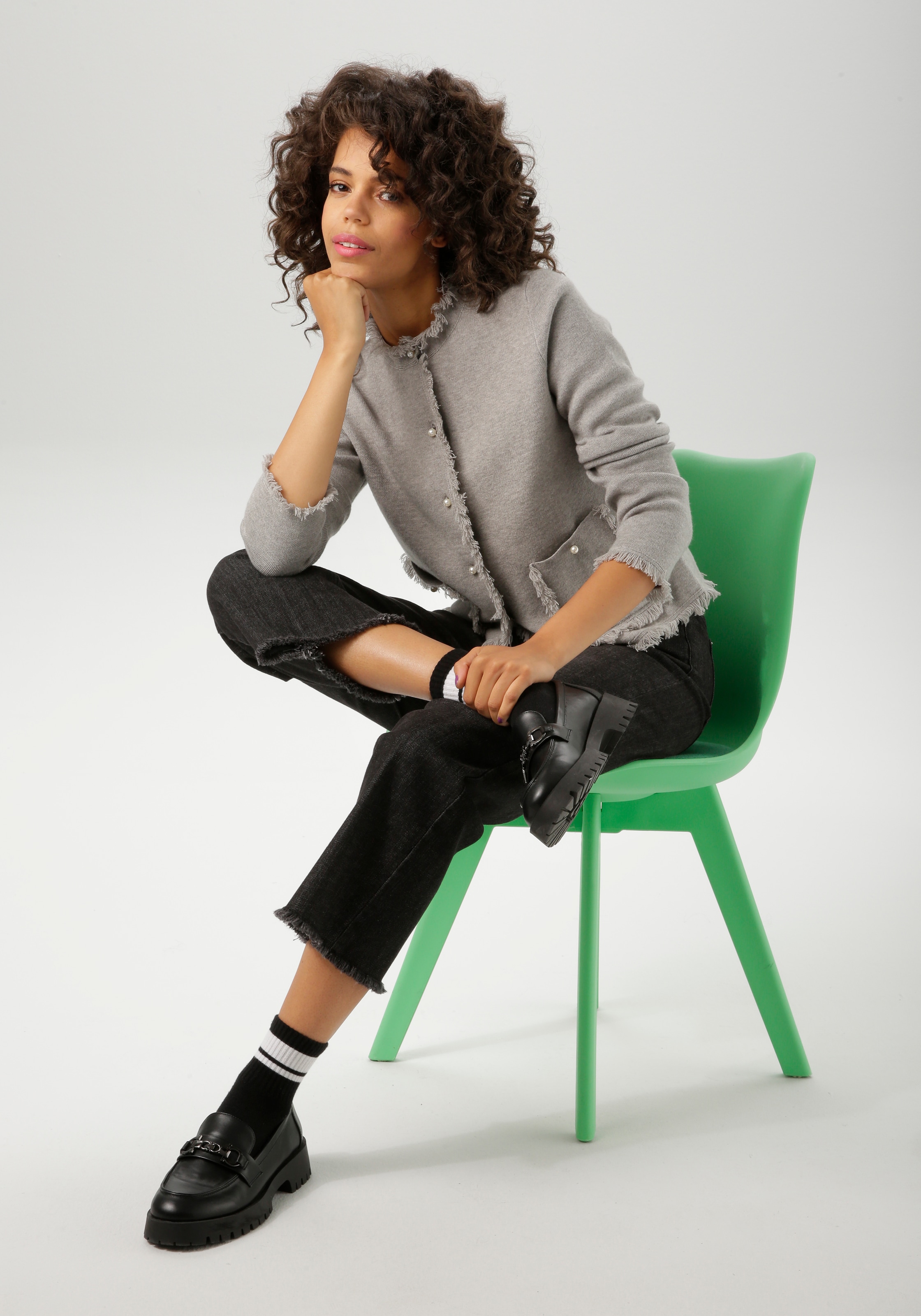 Aniston CASUAL Strickjacke , , aufwändig mit Franzen verziert - NEUE KOLLEKTION
