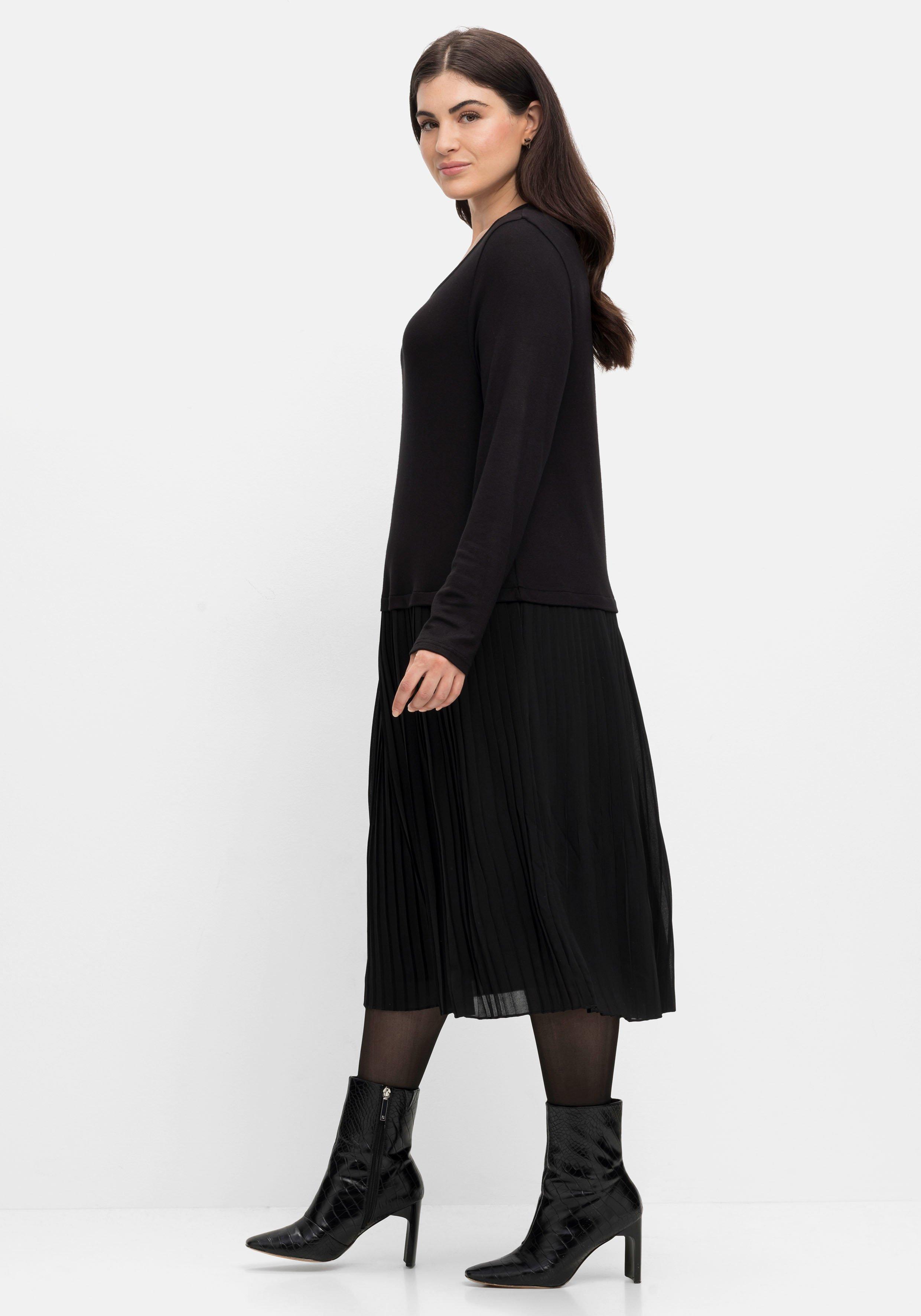 Strickkleid mit Plisseerock aus Chiffon