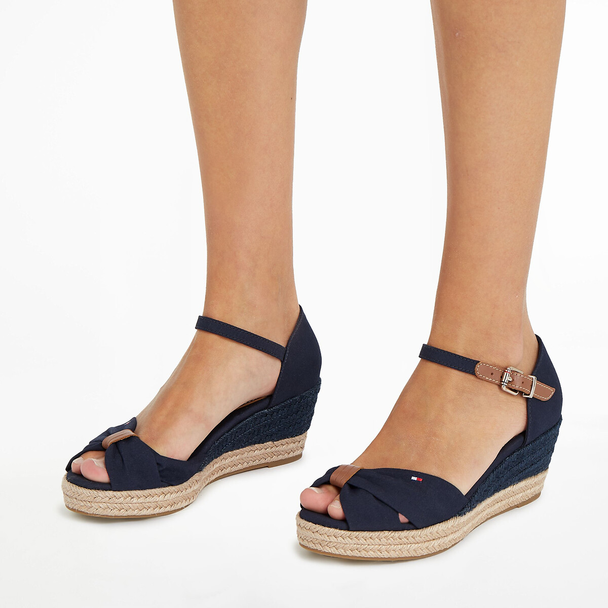 TOMMY HILFIGER<br>Sandálias de plataforma com bico aberto