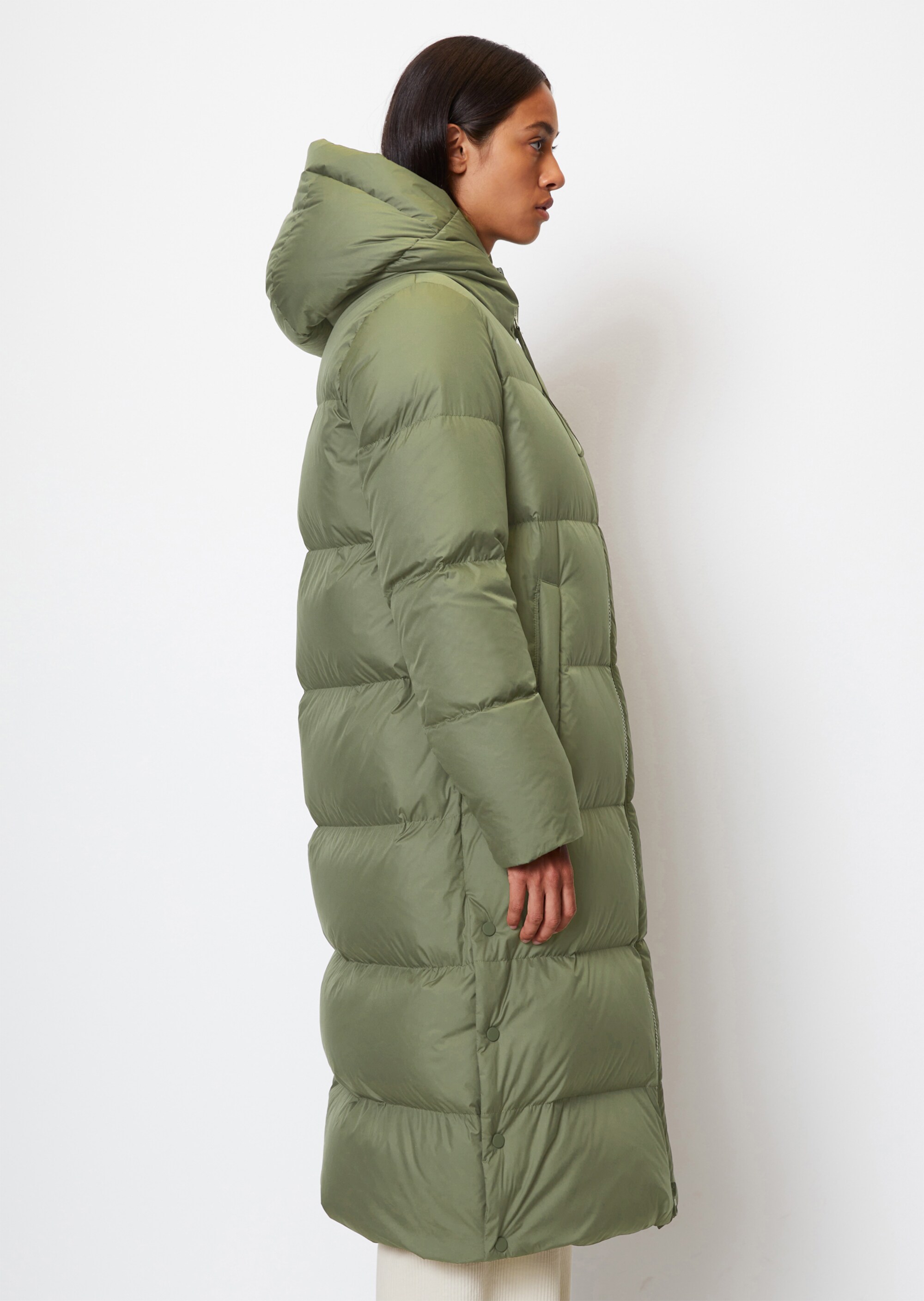 Puffer-Daunenmantel regularaus recycelten Materialien