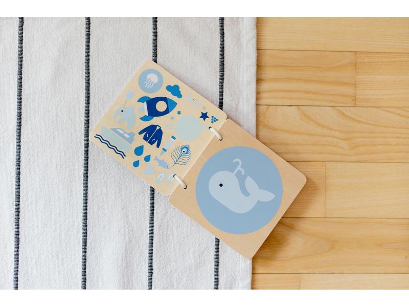 Kindsgut Beschäftigungsspielzeug Holzbuch Farben Kinderbuch aus hochwertigem Holz