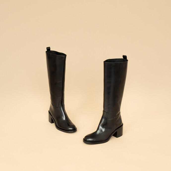 Bottes hautes à talons  en cuir noir