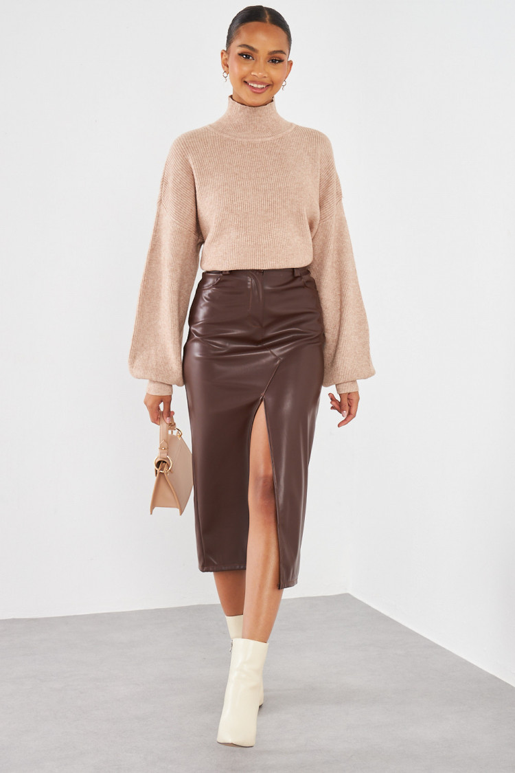 Jupe marron en simili cuir fendu