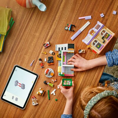 LEGO Friends 42653 Musikkbutikk og leilighet