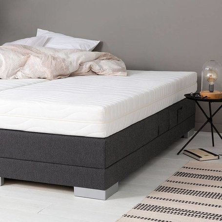 Matras Hilton