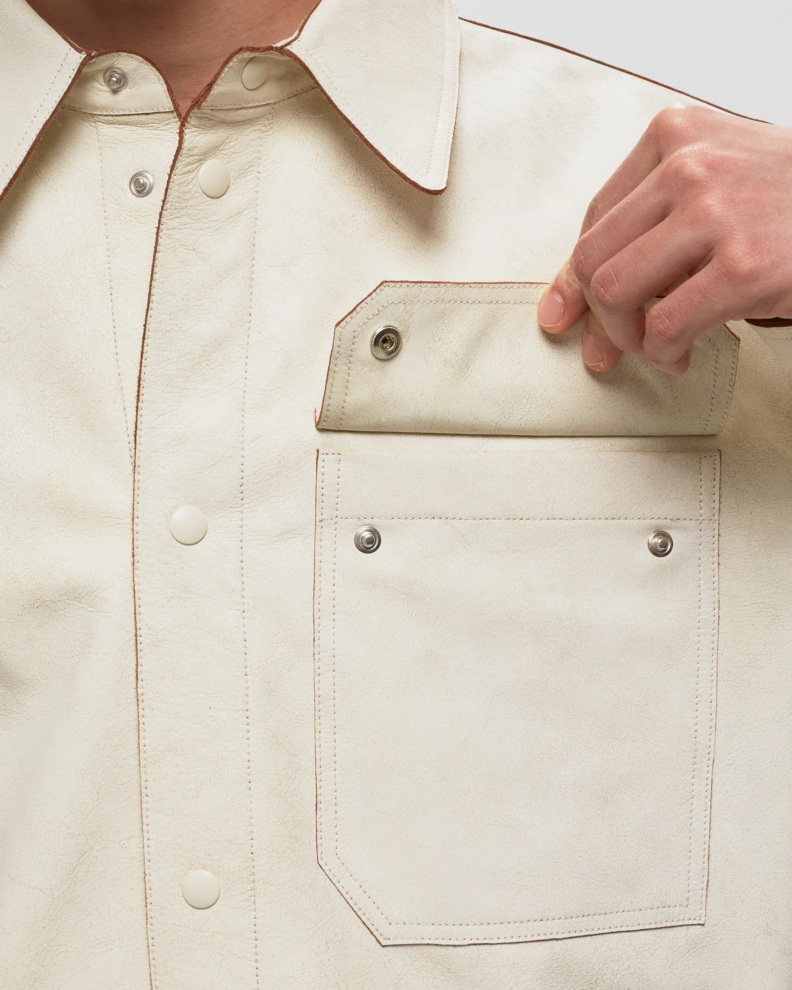 Camisa de couro Helmut Lang.CRCKD