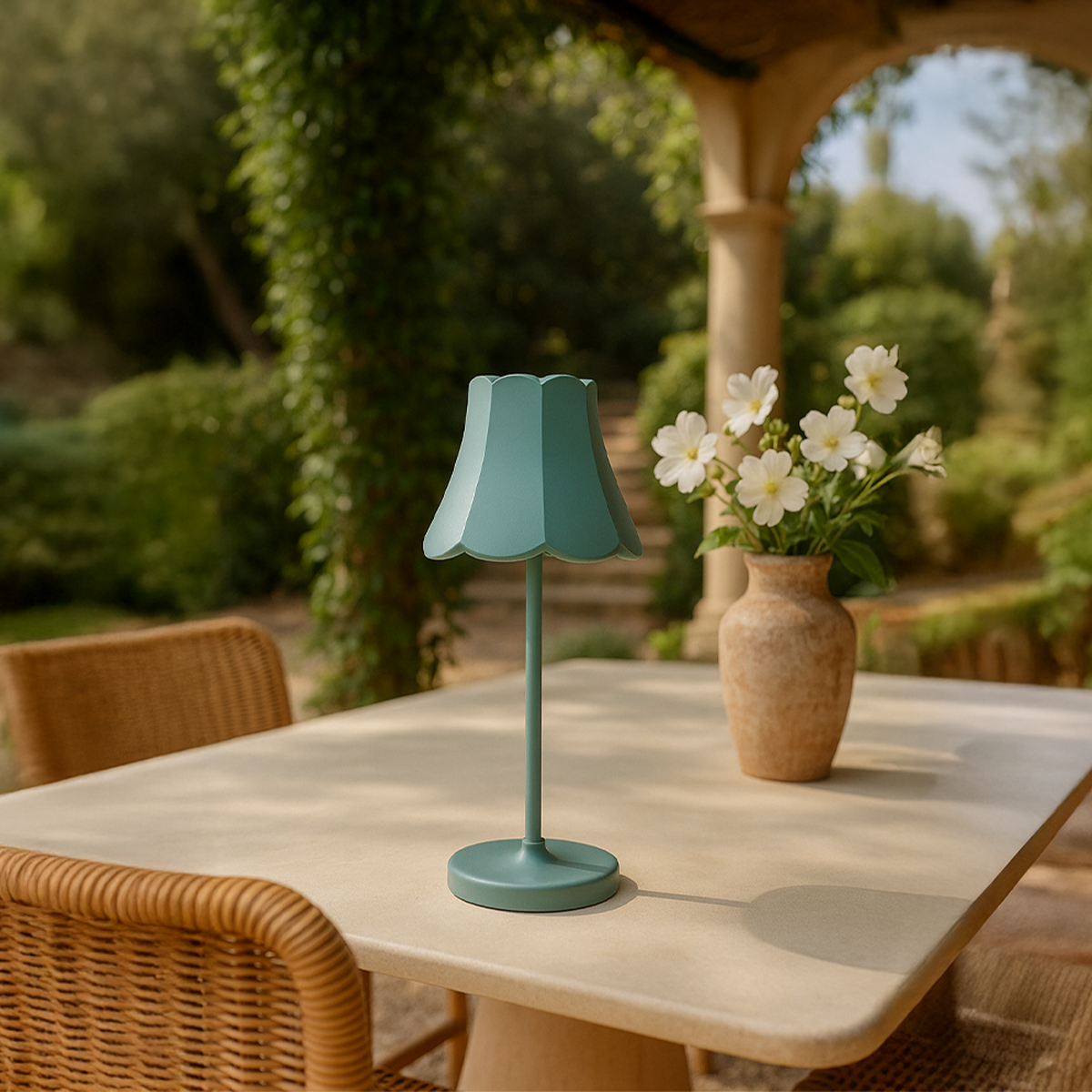 Retro tafellamp mineraal blauw oplaadbaar IP44 - Granny