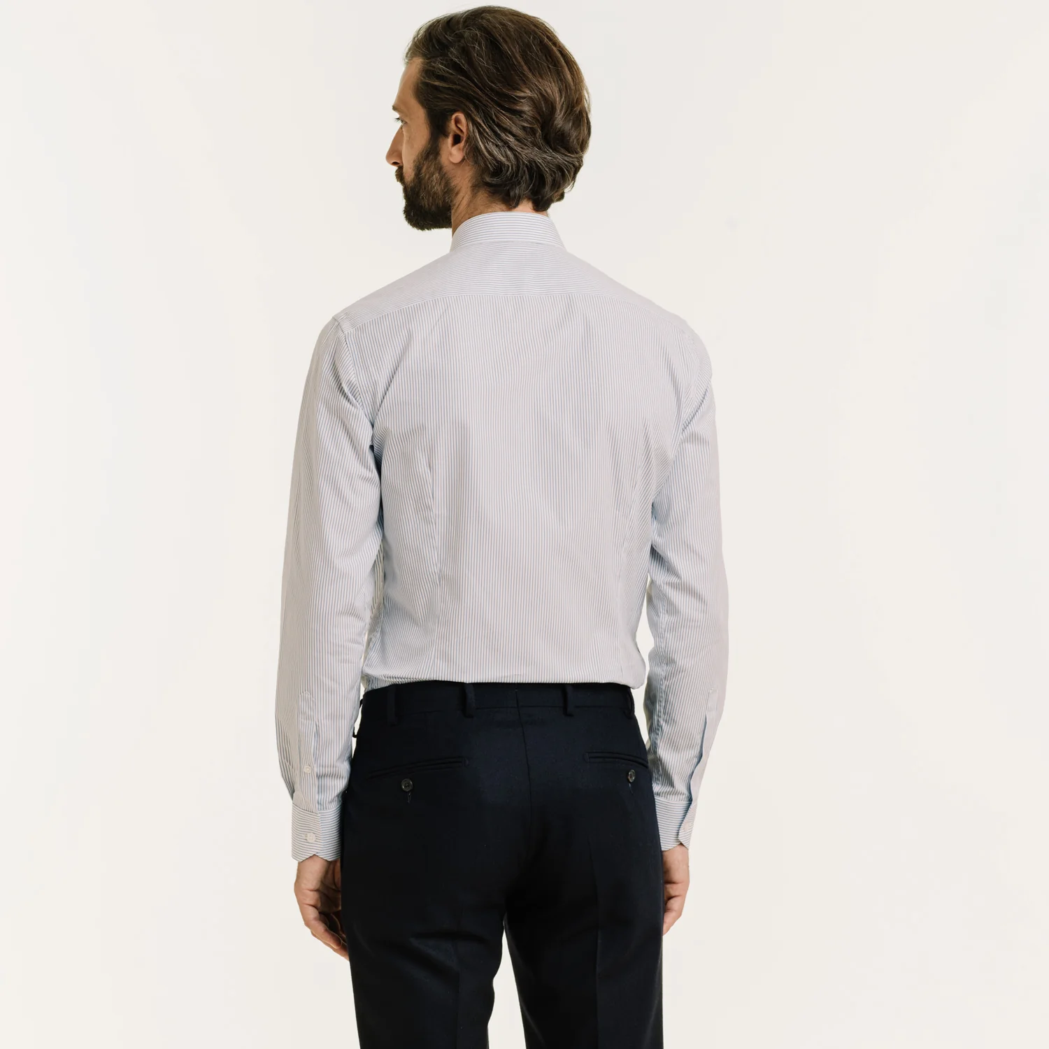 Fitted shirt in double-twisted poplin with fine blue stripes