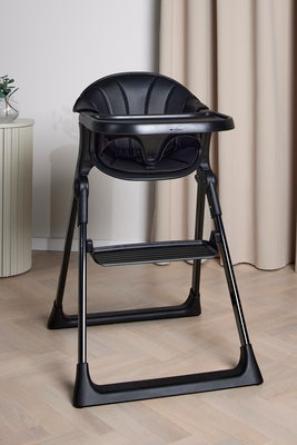 Beemoo CARE Harmony Matstol Inkl. Stolpute, All Black/Black