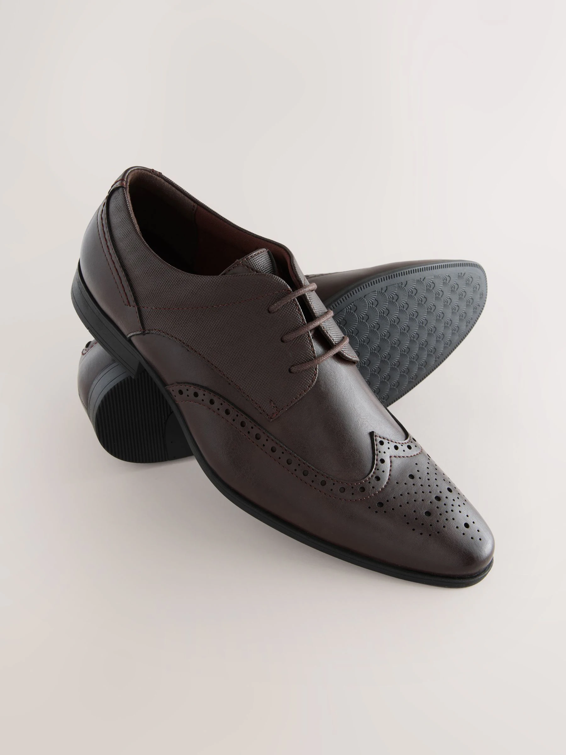 Bruin - Standaard pasvorm - Brogueschoenen