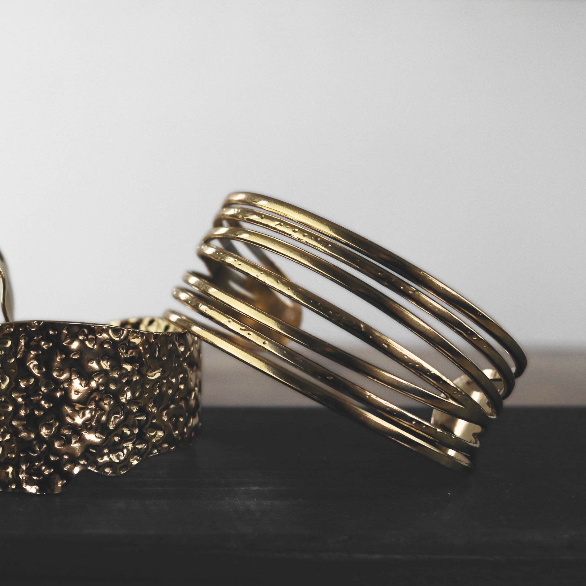 Dansk Copenhagen  String Statement Cuff armring, vandfast - forgyldt