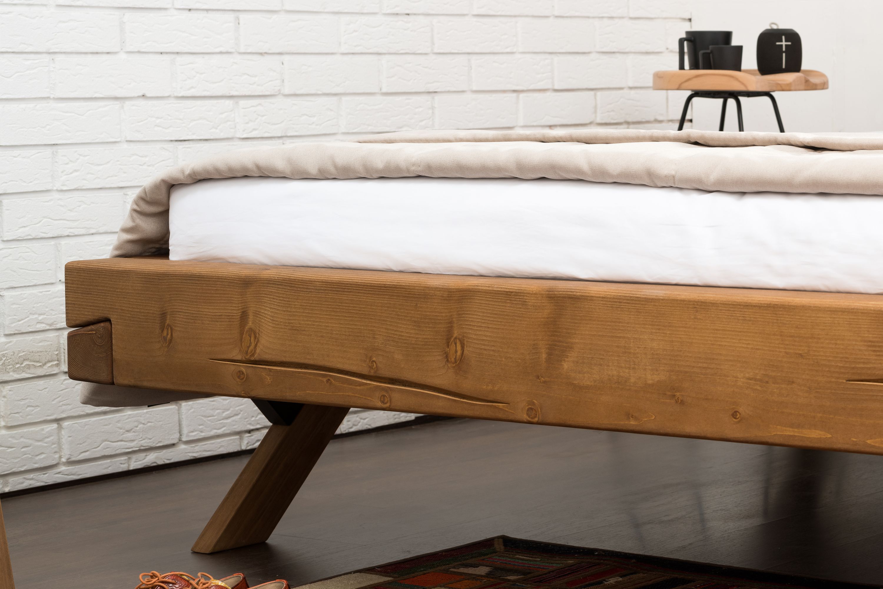 Balkenbett 200 x 200cm Massivholz Bettgestell Doppelbett Ehebett Bettrahmen