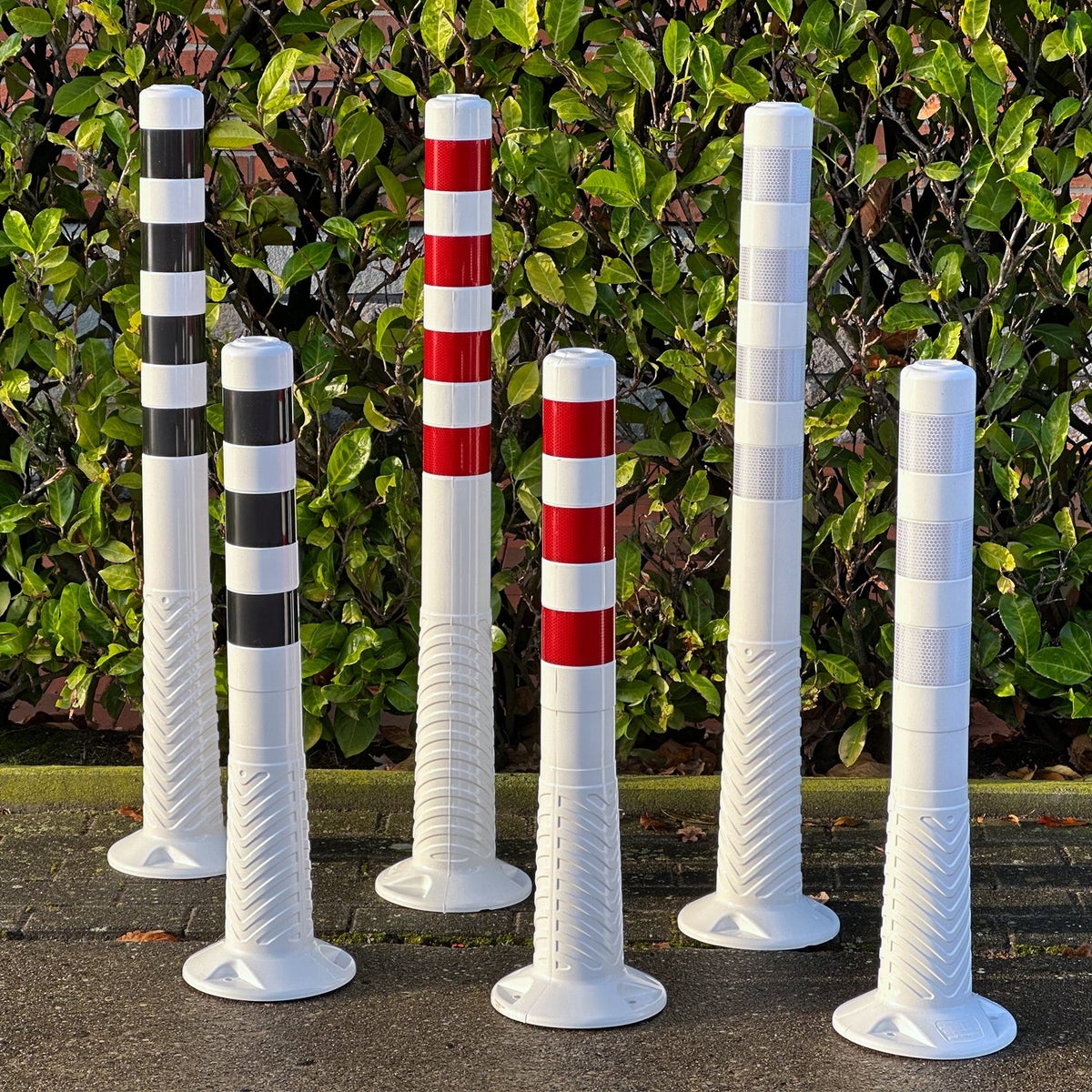 UVV flexibele paal, wit met witte reflecterende folie, zelfoprichtend, inclusief bevestigingsmiddelen, 75 cm (1 stuk)