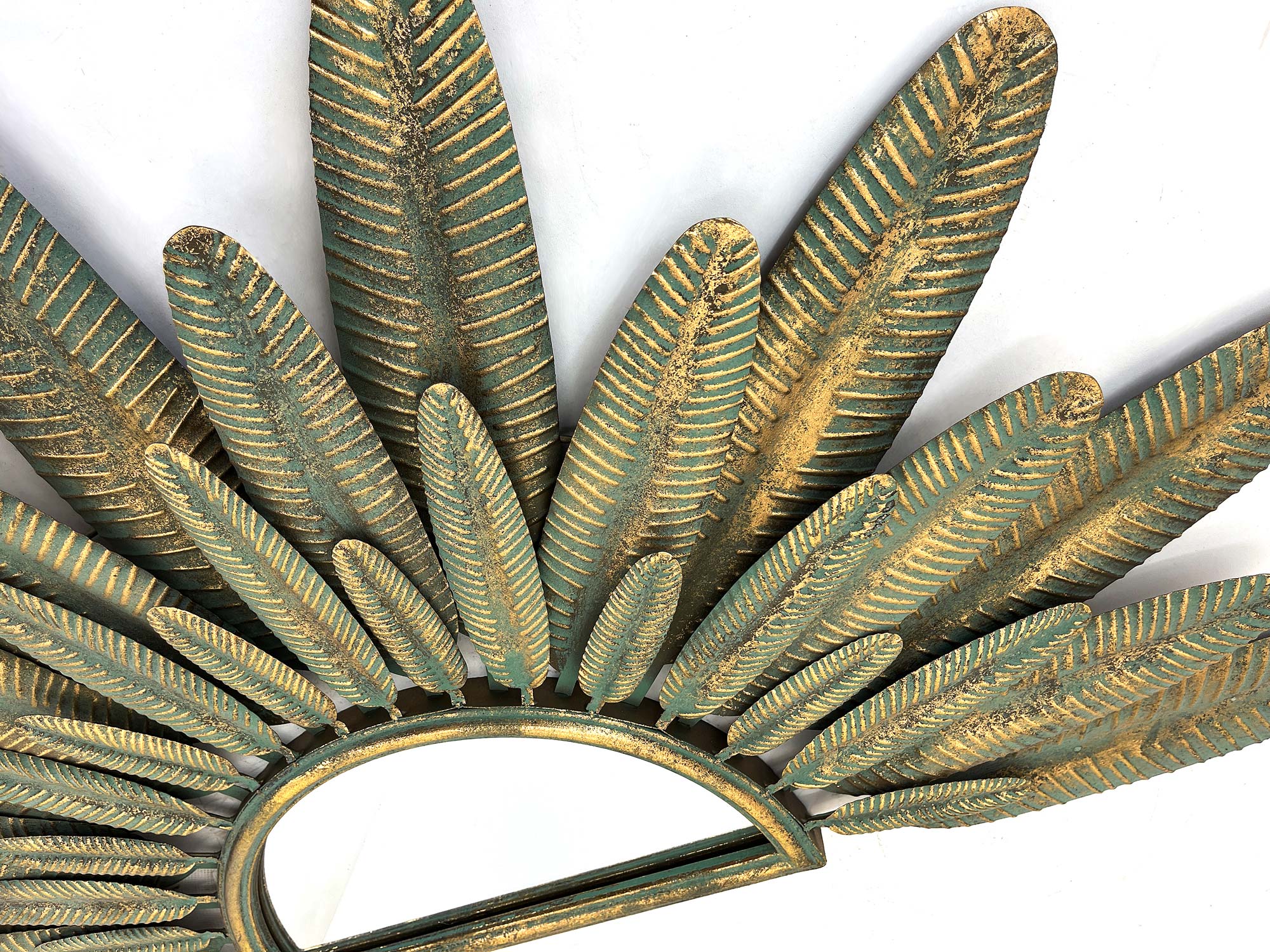 Wandspiegel 'Federn' halbrund, antik gold, B 119,5 cm, H 61,5 cm, L 4,5 cm von fischer's lagerhaus