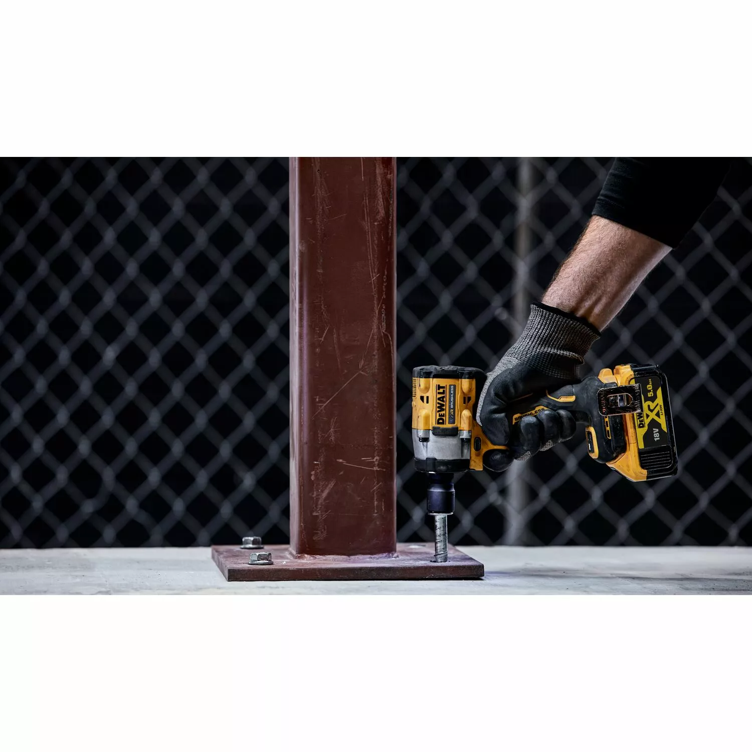 DeWALT DCF921NT 18V Li-ion XR Accu Slagmoersleutel body - 1/2