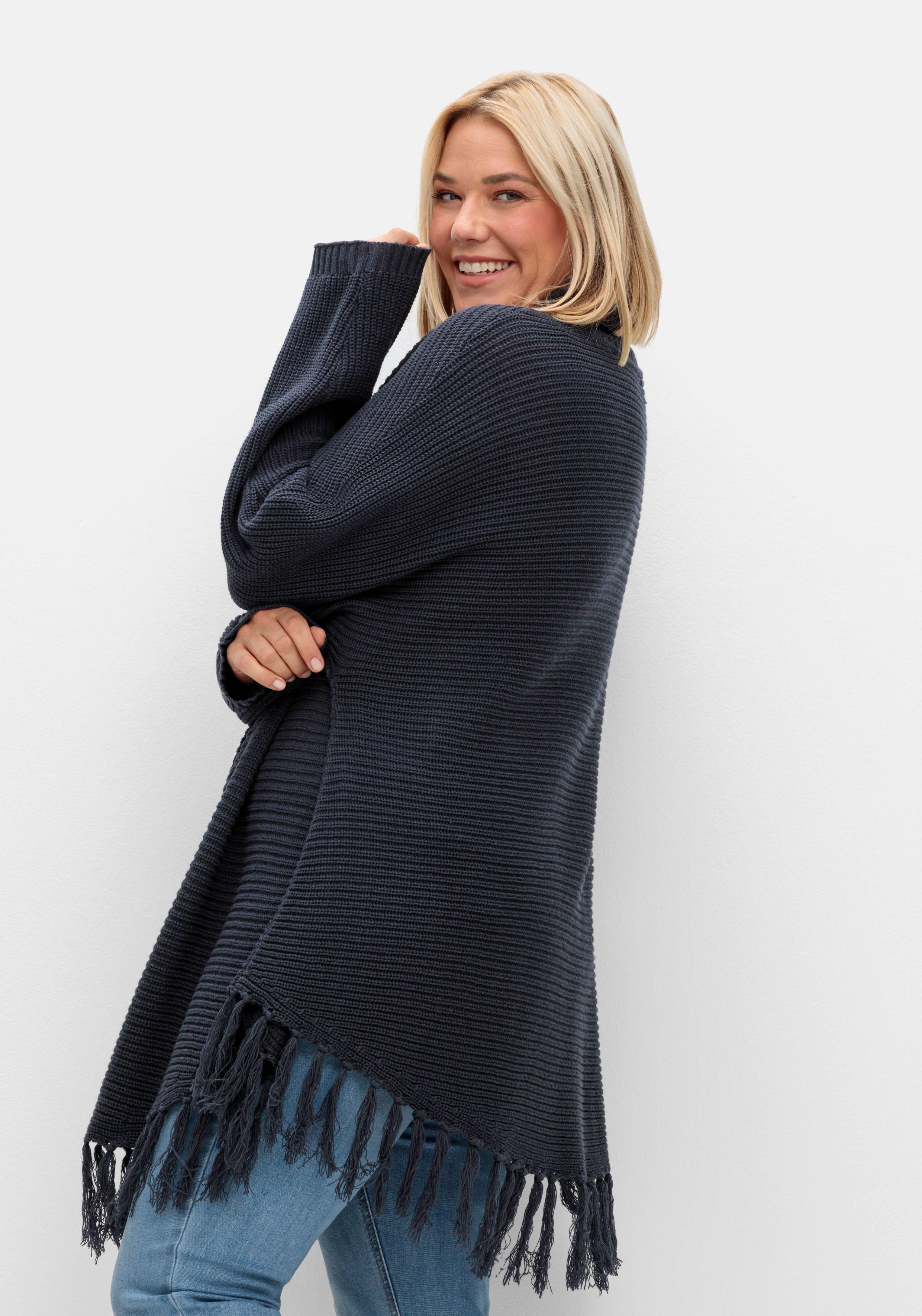 Gerippter Poncho-Pullover mit Fransensaum
