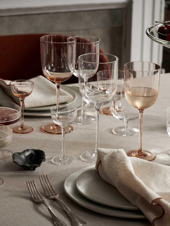 Ferm Living Host rode wijnglazen set van 2 Blush