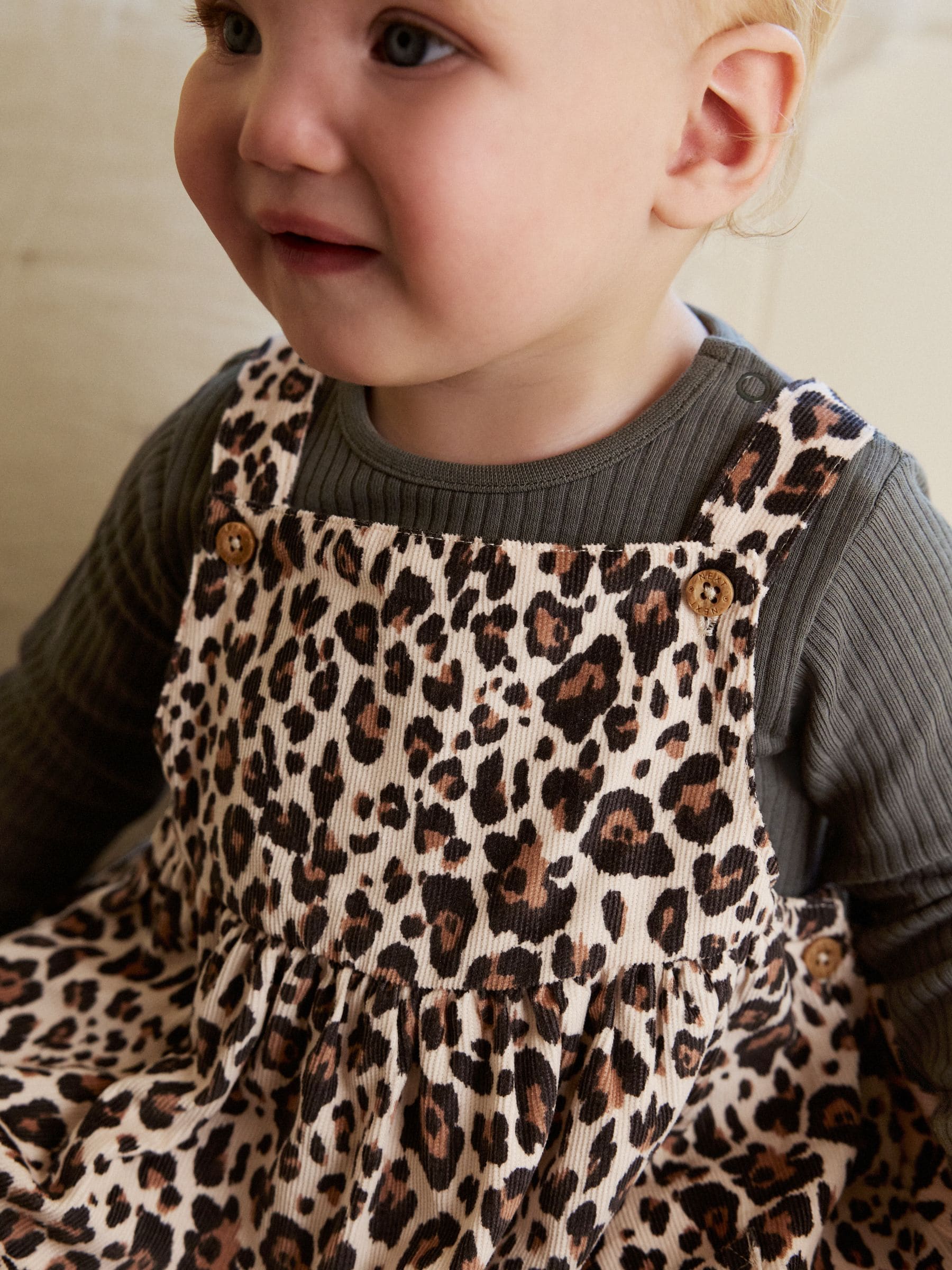 Antraciet met luipaardprint - Set van corduroy pinafore, bodysuit met lange mouwen en maillot voor baby's (0mnd-2jr)