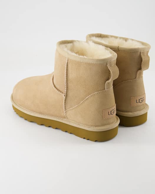 UGG Classic Mini Winterschuhe in Beige