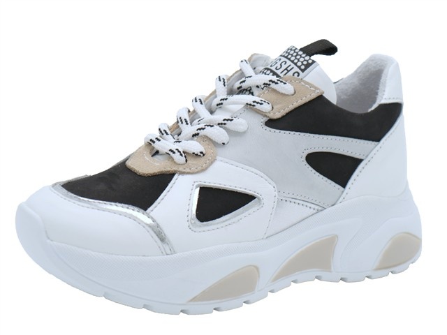 Giga Sneaker