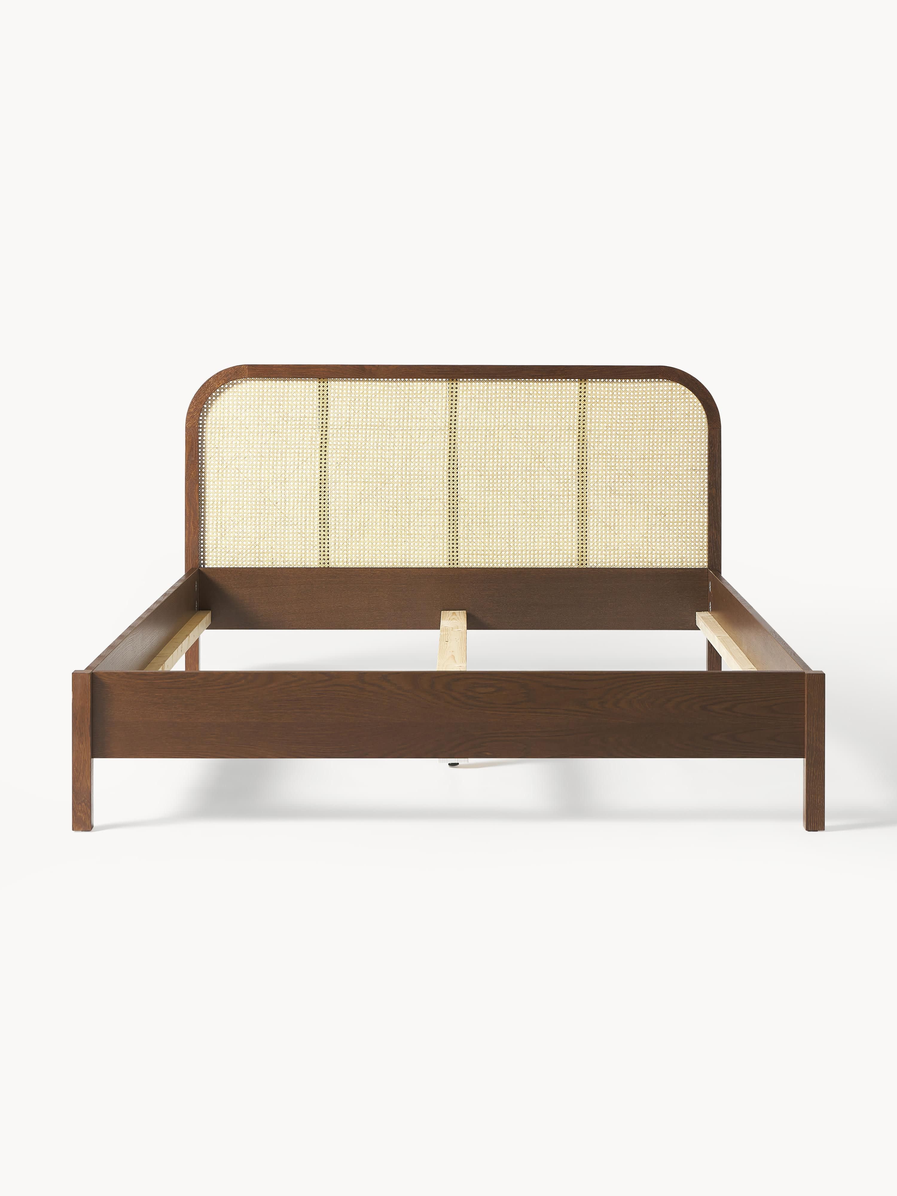 Houten bed Jones met hoofdeinde van Weens vlechtwerk