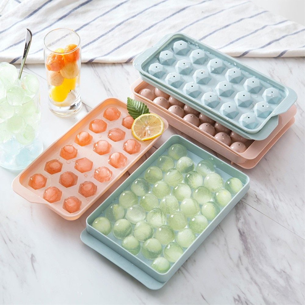 (2er Set) 33-fach 3D Kunststoff Eiswürfel Form DIY Ice Cube Tray mit Deckel für Cocktails / Whisky / Softgetränke - Kugel / Mint