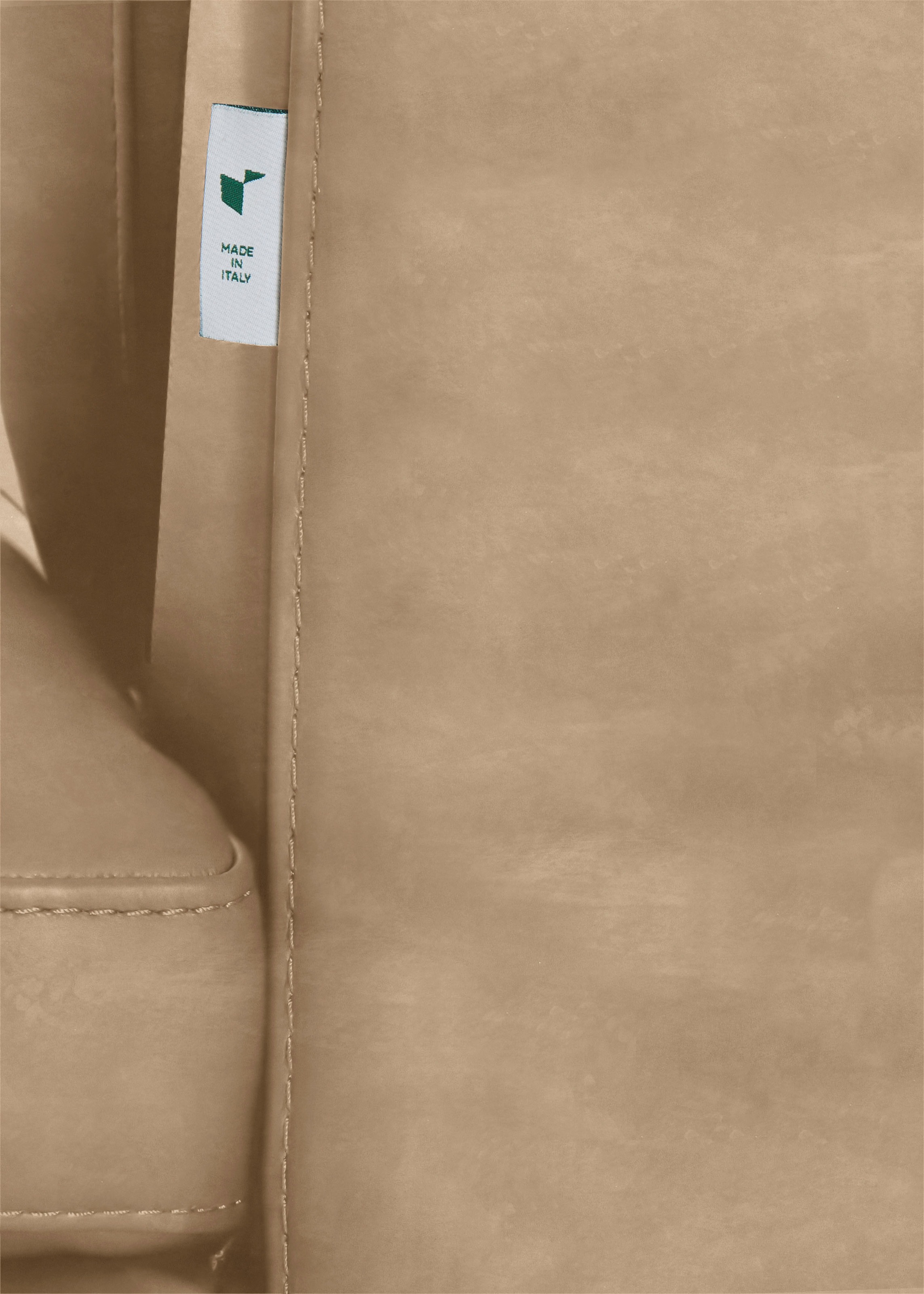 CALIA ITALIA 2-Sitzer »Gaia, Sofa im edlen Design und mit erstklassigem Sitzkomfort« aus pflegeleichtem Luxus-Microfaser Ginevra Hydro Care