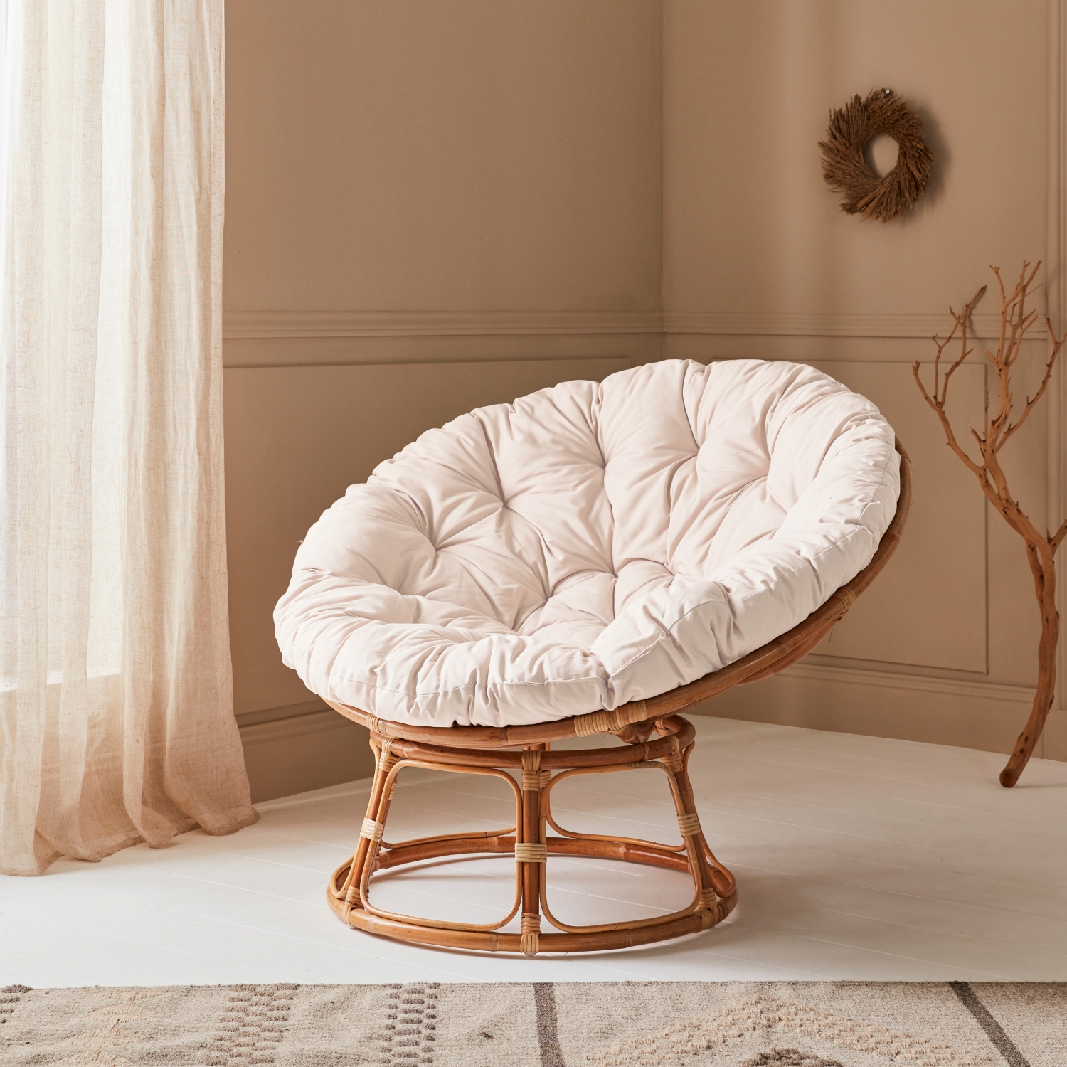 Fauteuil papasan en rotin avec coussin blanc ø113cm