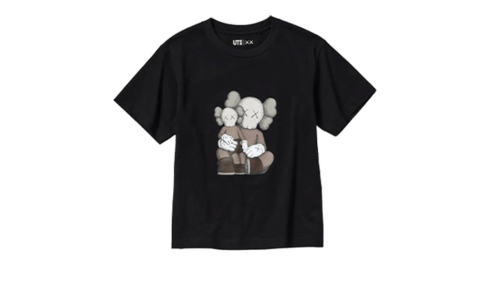 Uniqlo T-Shirt KAWS Black Graphic - 48h Delivery