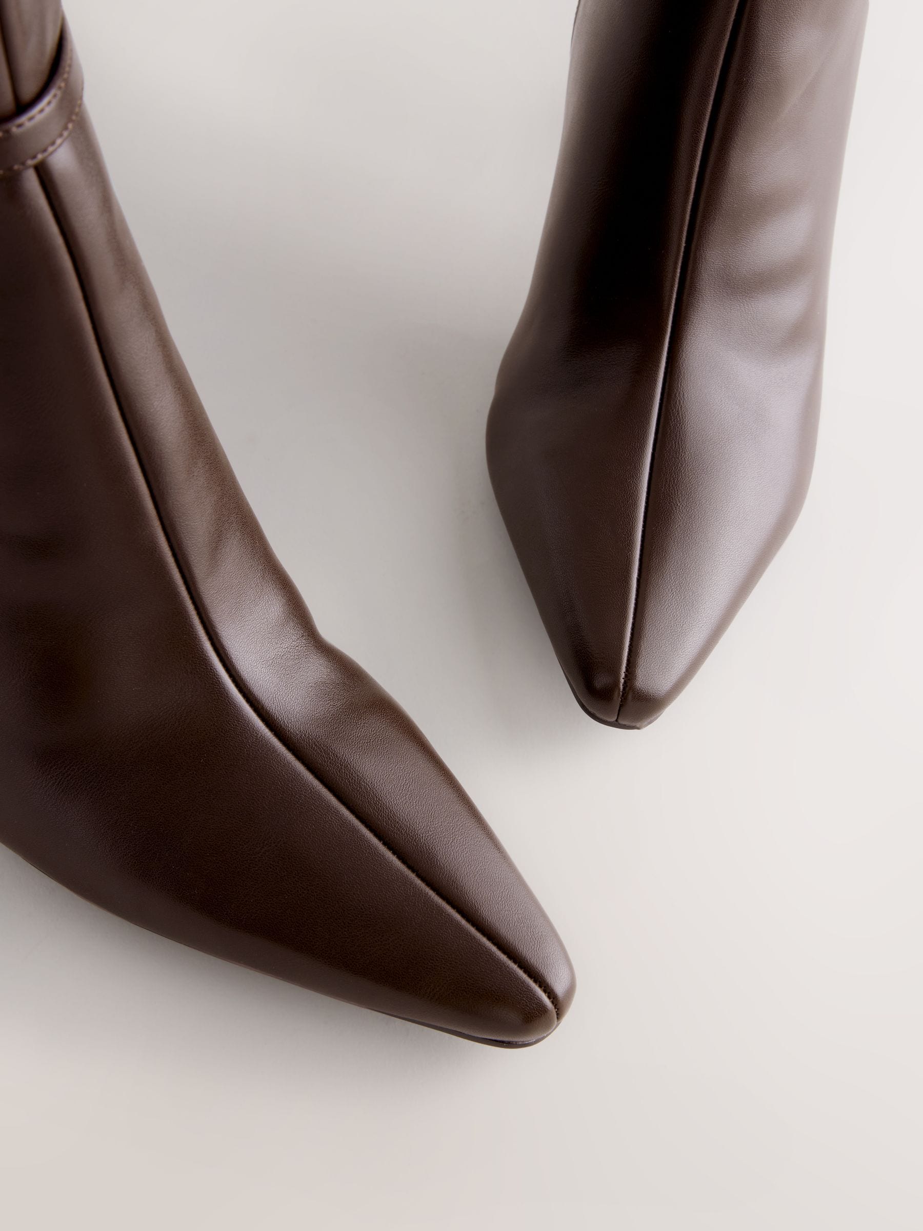 Chocoladebruin - Forever Comfort® - Kniehoge laarzen met hak en hardware