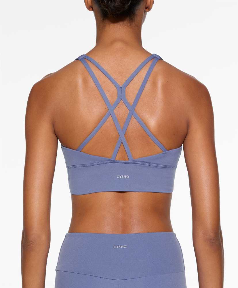 Sutiã esportivo com suporte médio para os seios.
