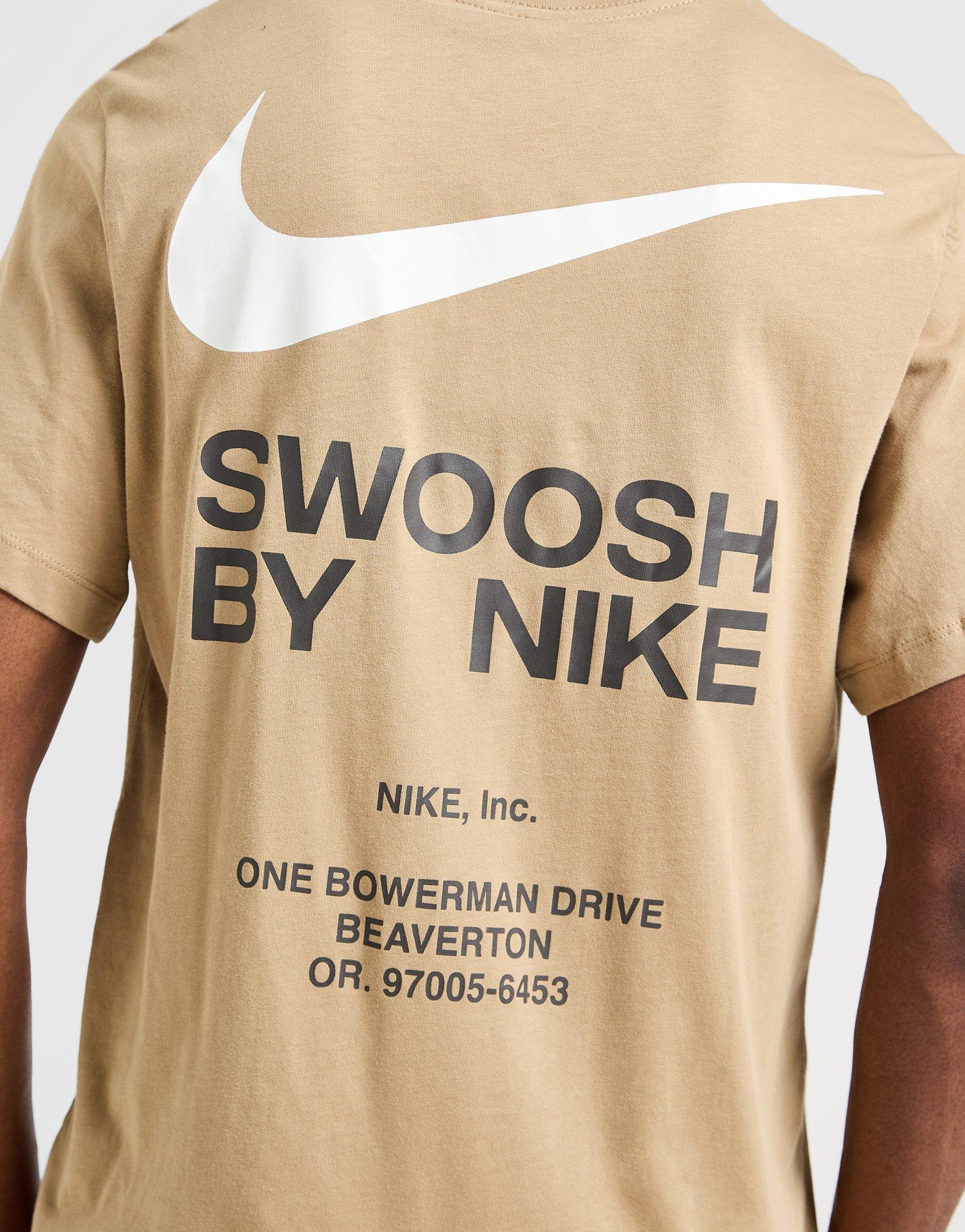 Nike T-Shirt Swoosh