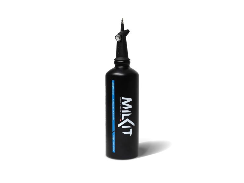 milKit Aufpumphilfe Water Bottle Large 0.75 l Handpumpe