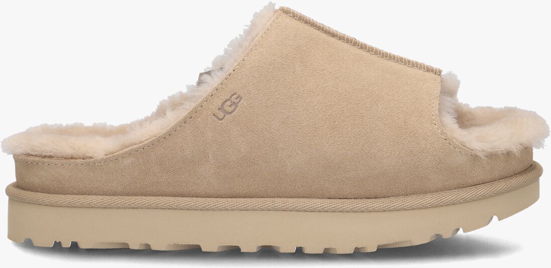 beige ugg slippers w greenport slide