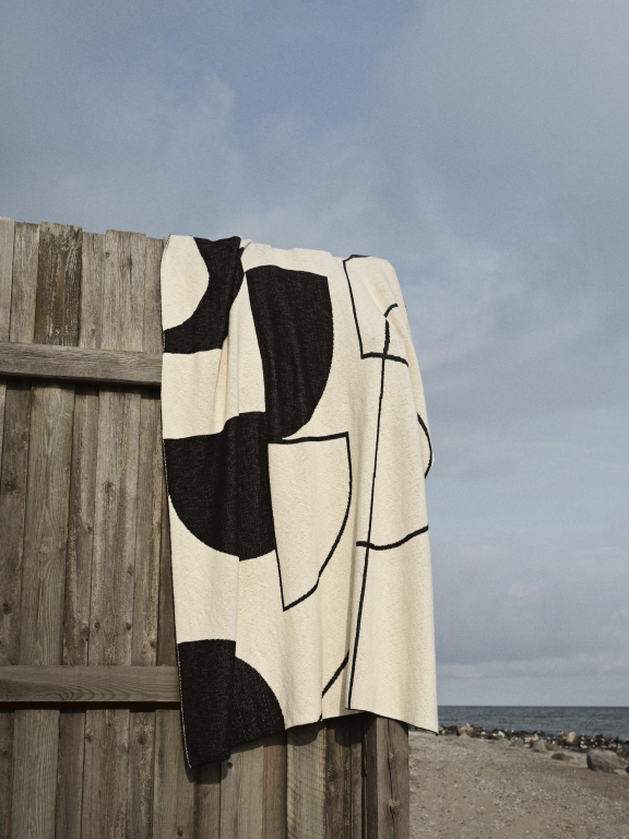 Broste Copenhagen Maren plaid 130x180 Black/Off White