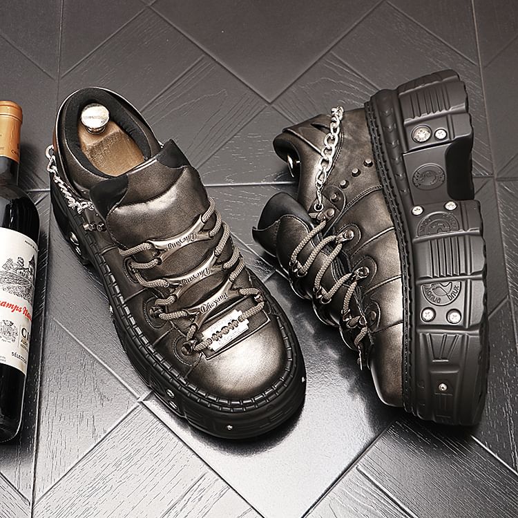 Mr Ozera - Platform Sneakers met Studs en Kettingdetail