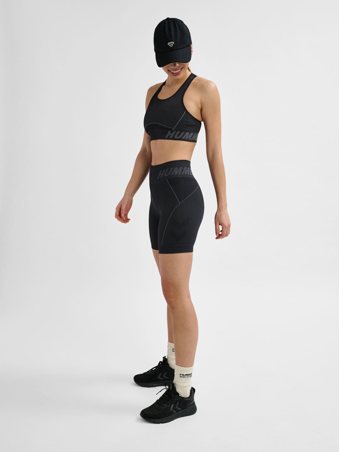 hmlTE CHRISTEL SEAMLESS SHORTS