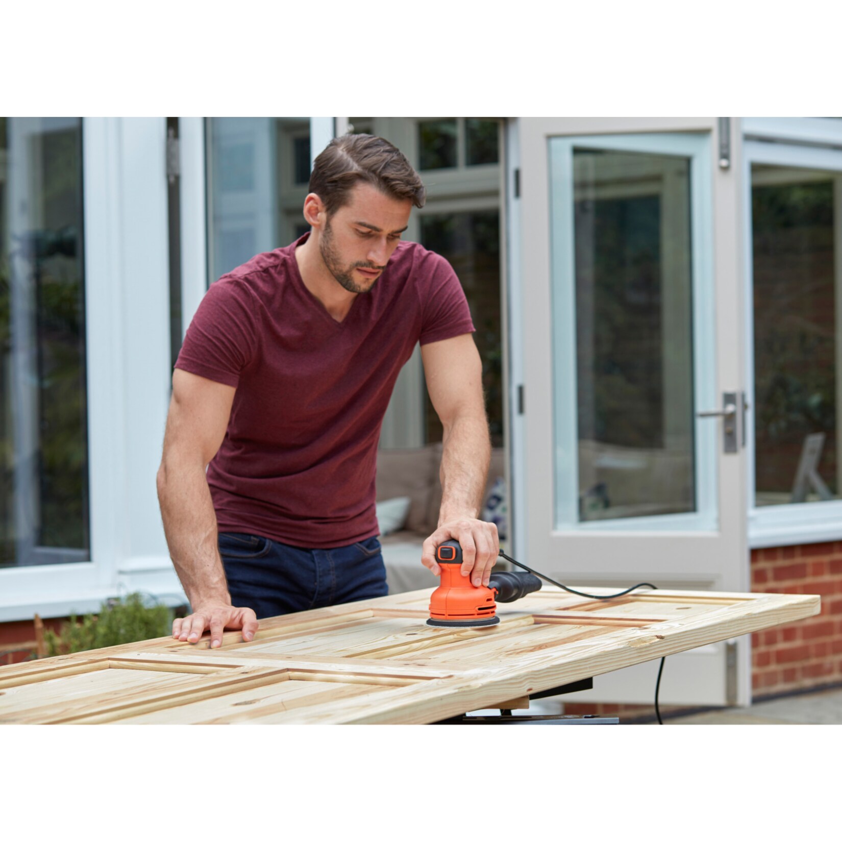 BLACK+DECKER Exzenterschleifer Exzenterschleifer BEW210-QS