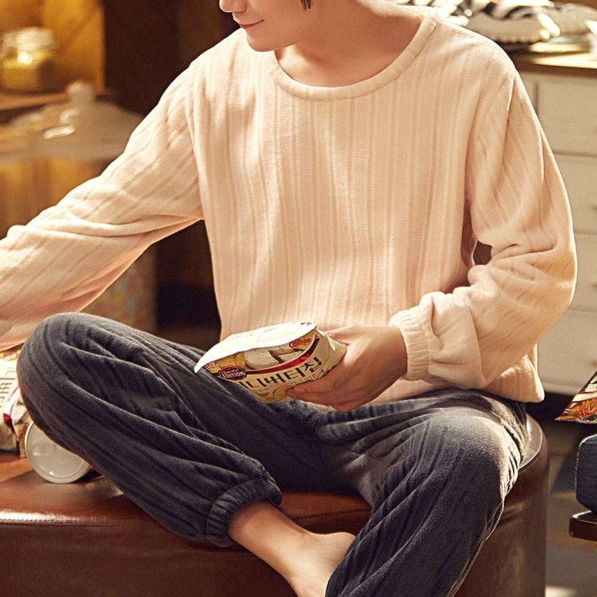 Jeony - Pyjamaset: Fleece Sweatshirt + Broek